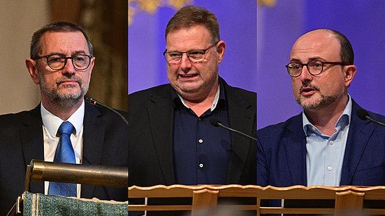 Drei, die sich einig sind, dass Veränderung nötig ist (von links): der Laienprediger Martin Chmel sowie die Grußredner Dietmar Helmer und Georgios Vlantis.