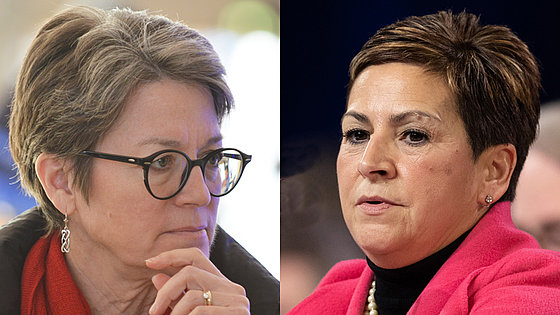 Bischöfin Cynthia Fierro Harvey (rechts) und Bischöfin Sally Dyck, veröffentlichten eine Trauerbekundung des Bischofsrats der EmK anlässlich des Todes von Erzbischof Desmond Tutu.