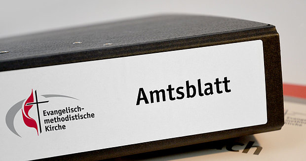 Aktenordner mit der Aufschrift Amtsblatt