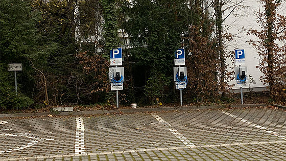 Die »Stromer« können kommen: Auch die Kirchenkanzlei der Evangelisch-methodistischen Kirche hat jetzt eine Ladestation für Elektroautos am kirchenkanzleieigenen Parkplatz.