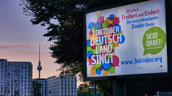 Die Initiative »3. Oktober – Deutschland singt« fördert Grundwerte wie Freiheit, Humanität, Zusammenhalt und Demokratie.