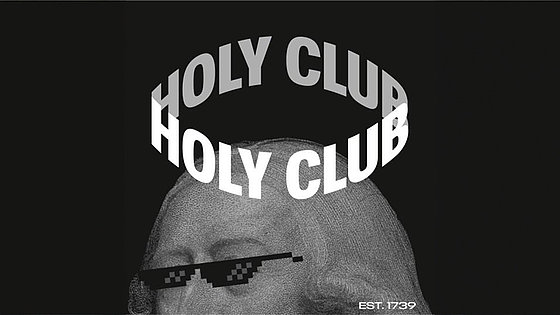 Das Bild zeigt den oberen Teil des Kopfes von John Wesley. Ihm wurde eine Sonnenbrille und ein Heiligenschein hinzugefügt. Der Heiligenschein über dem Kopf besteht aus dem zweimaligen englischen Ausdruck »Holy Club«.