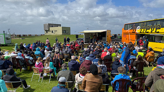 Wetterfest im Windschatten. An der »Wurster Nordseeküste« im Nordseebad Wremen erlebte das Glaubensfestival »Staunen!« seine pandemiebedingt verschobene Kurzauflage. 
