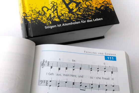 »Singen ist Atemholen für das Leben« steht auf einer der Ausgaben des EmK-Gesangbuchs. Diese Aussage beschreibt trefflich den tief verankerten Reichtum, den verinnerlichtes Liedgut entfalten kann.