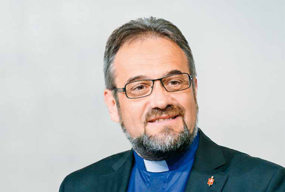 »Wo wir uns mit unterschiedlichen Meinungen und Erkenntnissen auseinandersetzen, kann Überzeugung in Demut das Gespräch erleichtern.« Bischof Harald Rückert