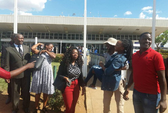 Miracle Osman bei ihrer Ankunft in Lilongwe in Malawi