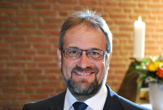 Wie ein Protestlied zu einem der bekanntesten Adventslieder wurde, erklärt Bischof Harald Rückert.