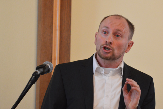Das erste Wort bei der Ostdeutschen Jährlichen Konferenz solle nicht dem Beklagen vermeintlicher oder tatsächlicher Defizite der Kirche gelten, mahnte Dr. Michael Wetzel im Eröffnungsgottesdienst der Konferenztagung. 