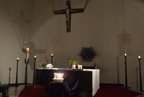 Kreuz in der Kapelle des Bonifatiushauses in Fulda, dem Tagungsort des »Runden Tisches«.