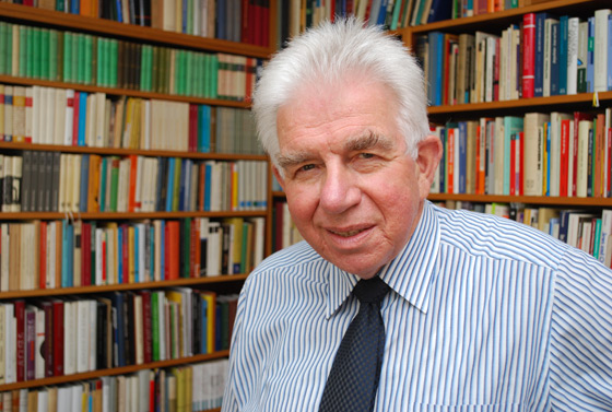 »In meiner Erinnerung bin ich überzeugt, dass die Erfahrung von Geborgenheit eine ganz wichtige Rolle für mein späteres Leben gespielt hat.« – Dr. Walter Klaiber, Bischof im Ruhestand.