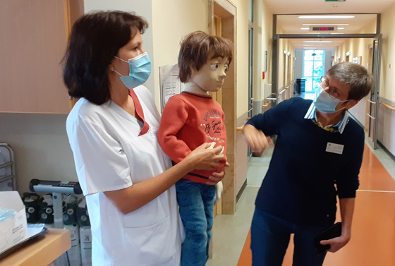 »Jonas will‘s wissen« ist ein Projekt am Krankenhaus Martha-Maria Halle-Dölau, mit dem schwer erkrankten oder sterbenden Menschen und Kindern eine gegenseitig helfende Begegnung ermöglicht wird.